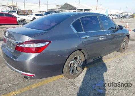 2017 Honda Accord Lx z USA, uszkodzony, nr VIN 1HGCR2F31HA155938